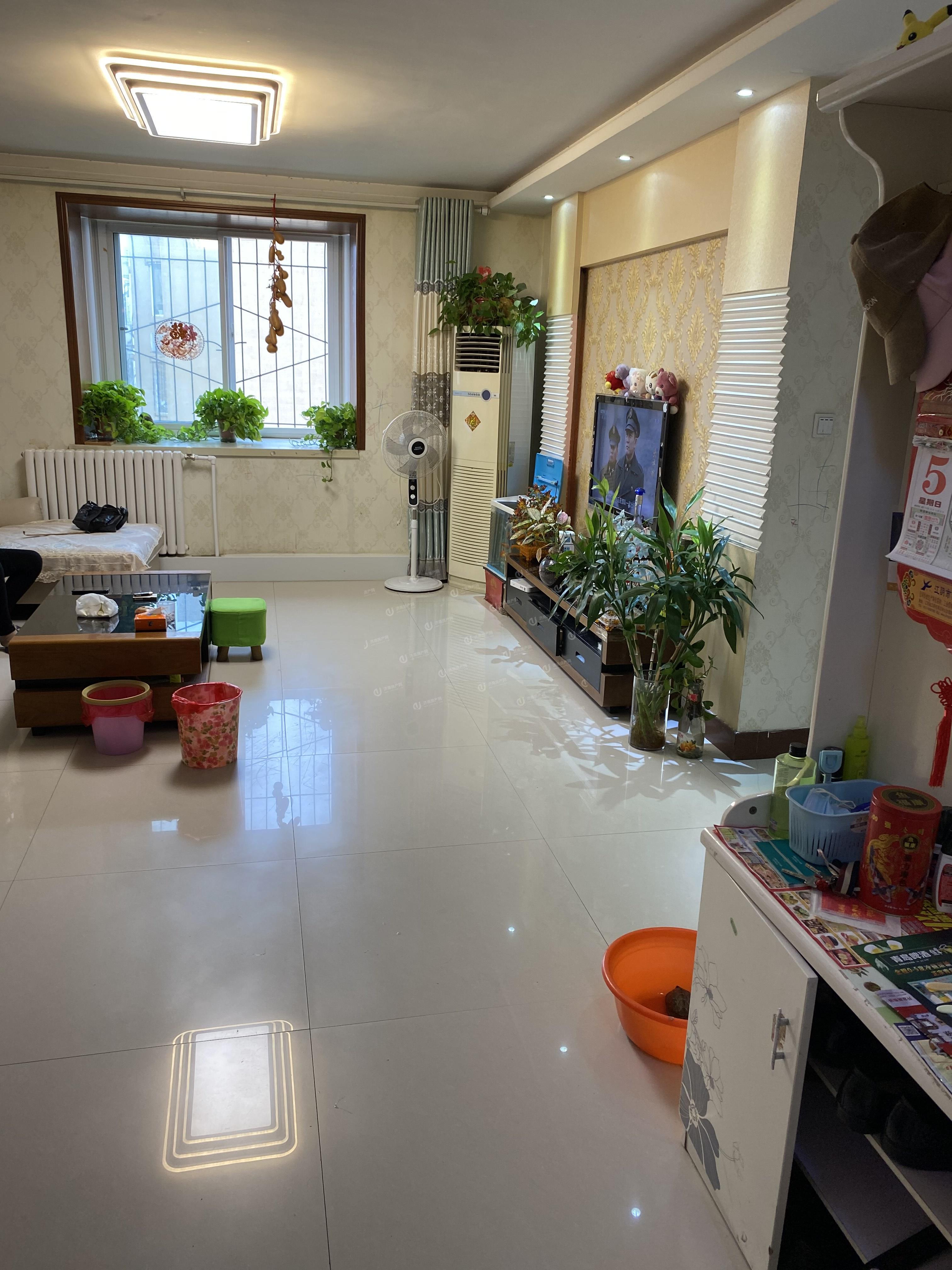 
                            金地明湖樾 