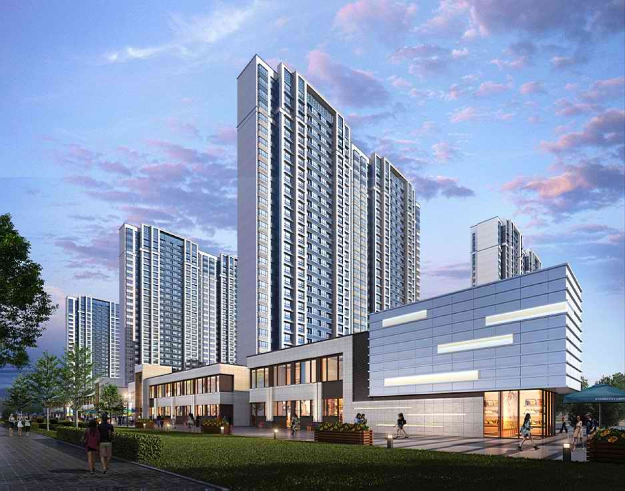 经十路于齐州路交汇处，交通便利