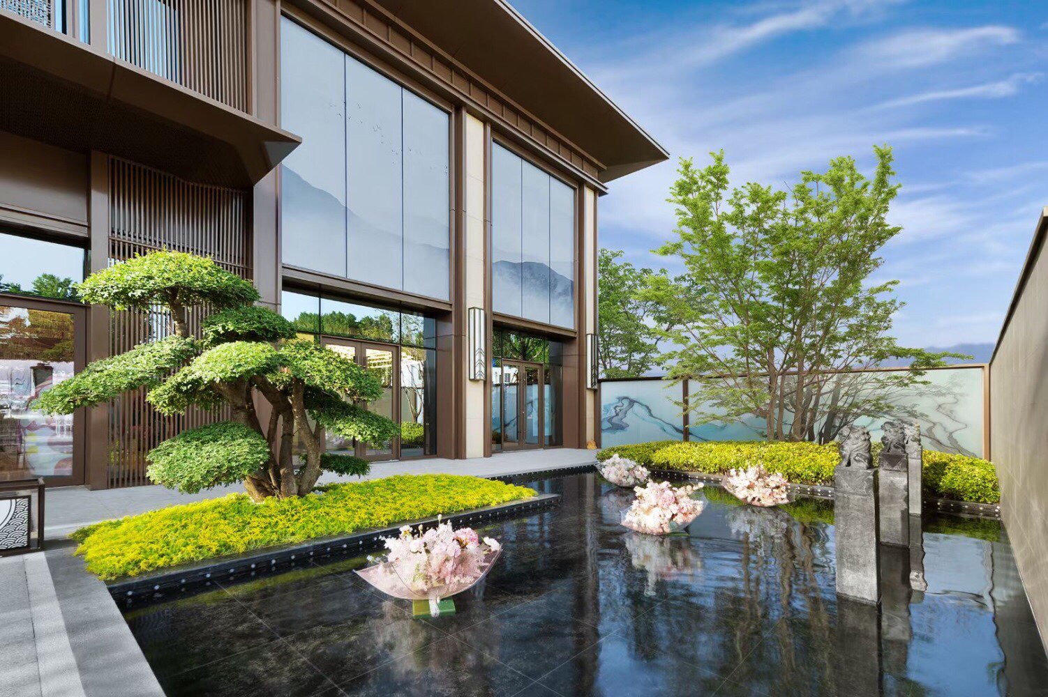 东强主轴，百万方综合住区。