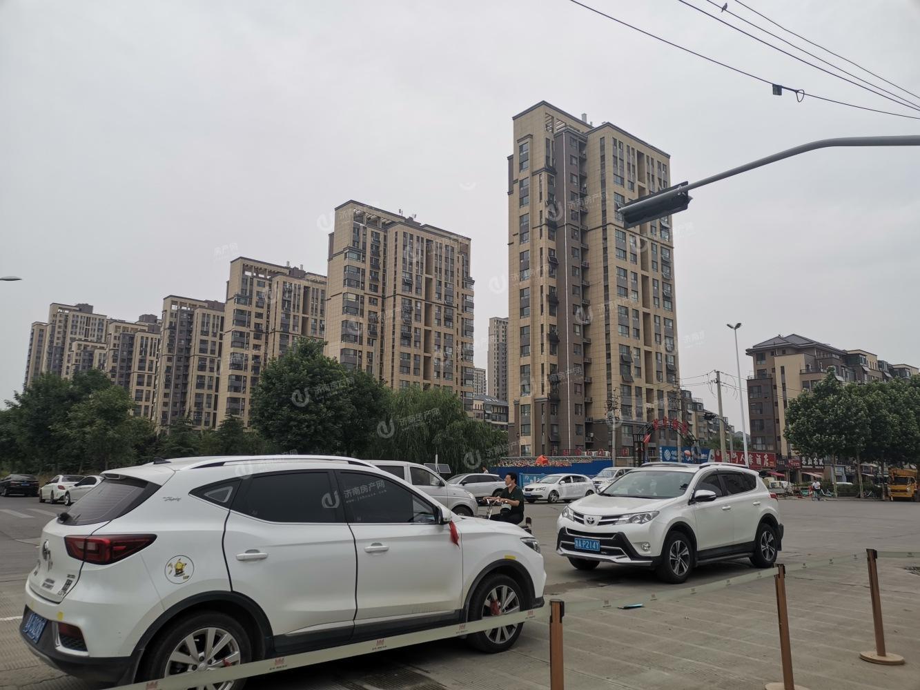 
                            金地明湖樾 
