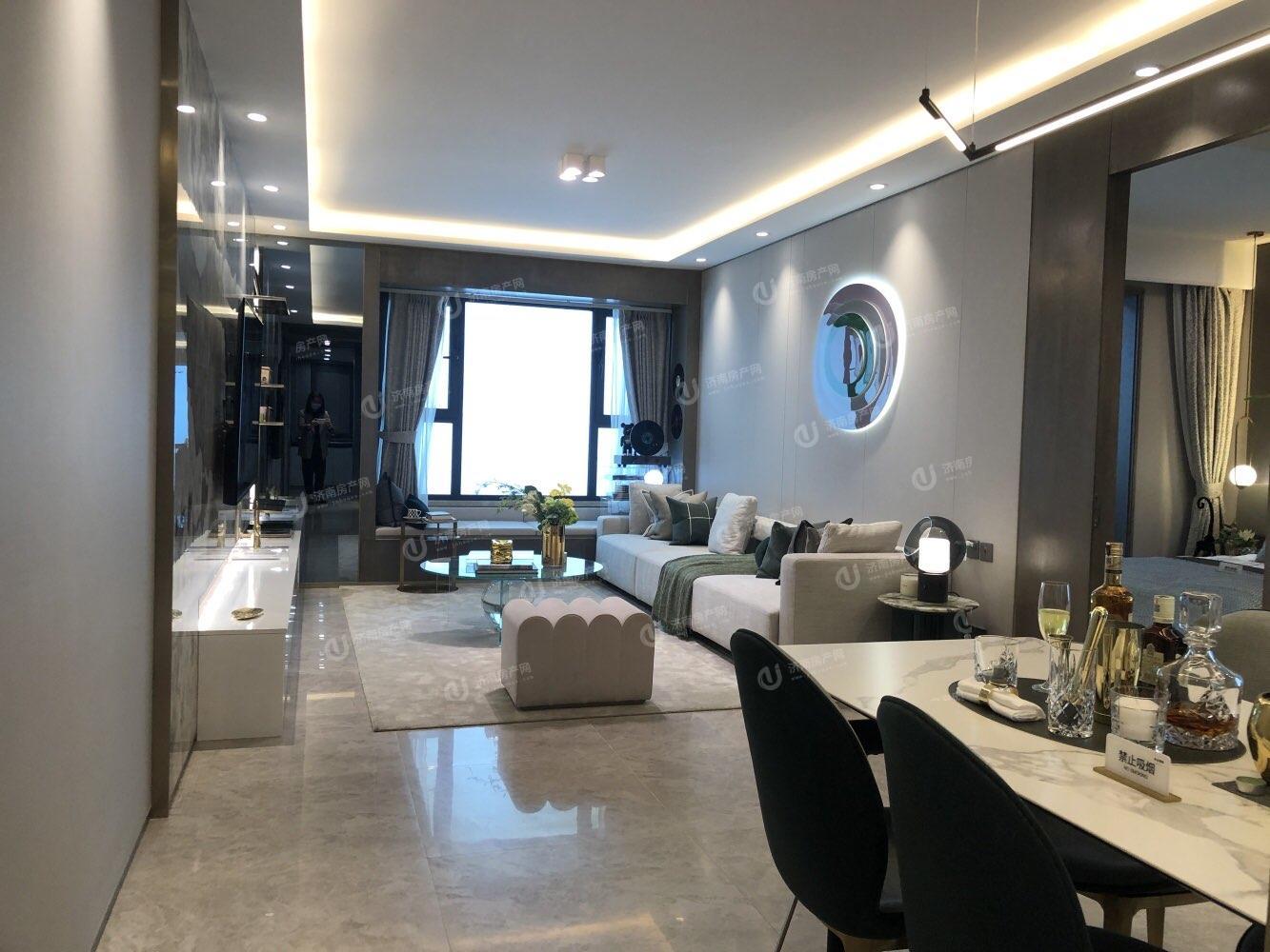 
                            金地明湖樾 