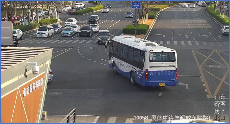 济南经十路优化信号灯6.jpg