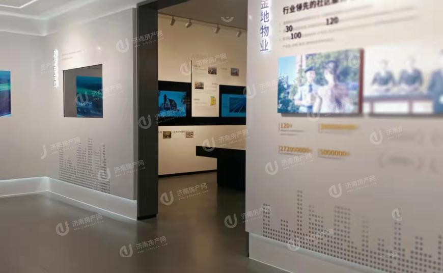 
                            金地明湖樾 