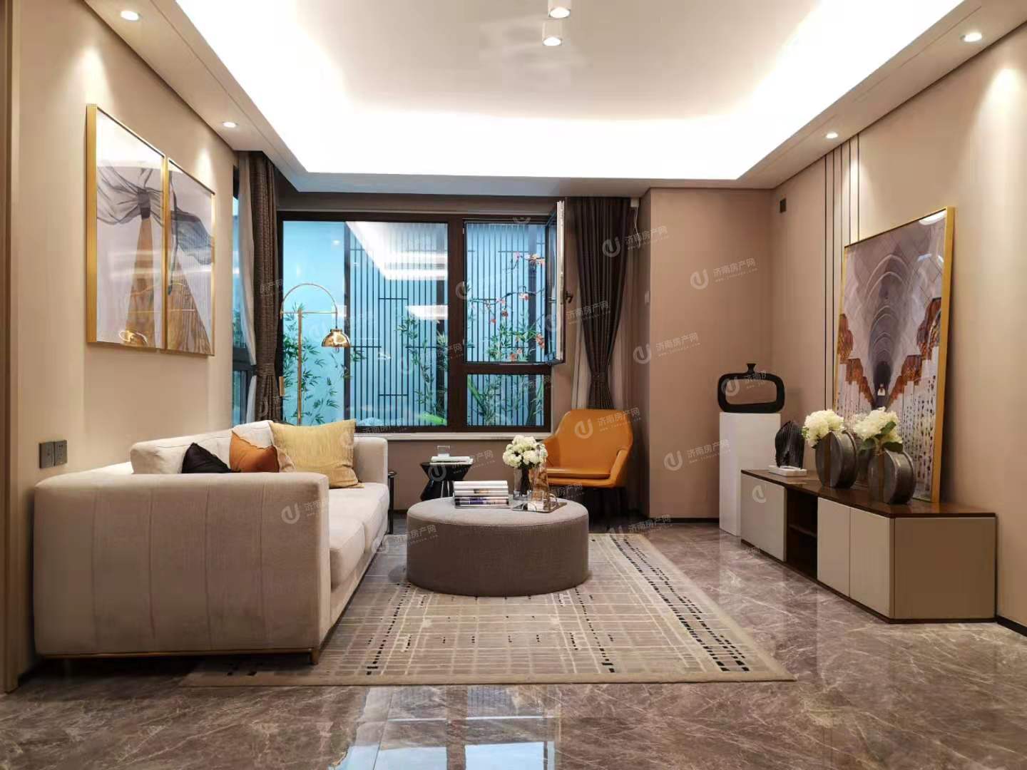 
                            金地明湖樾 