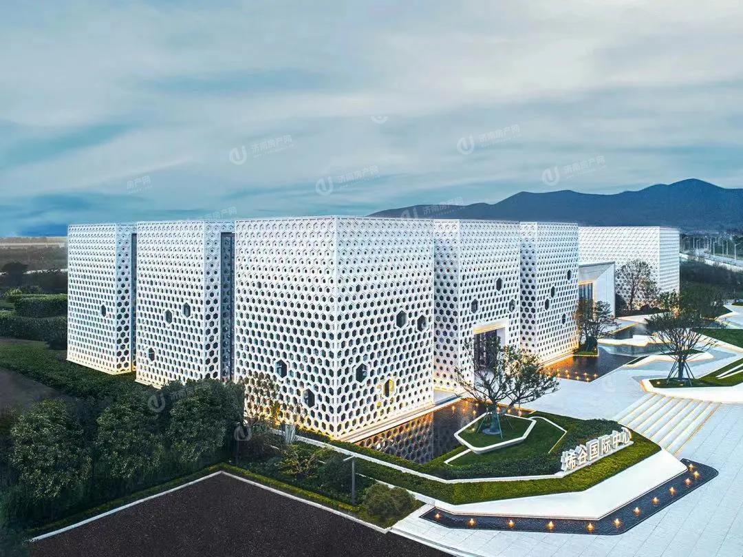 济南市高新区烯谷国际中心实景图3