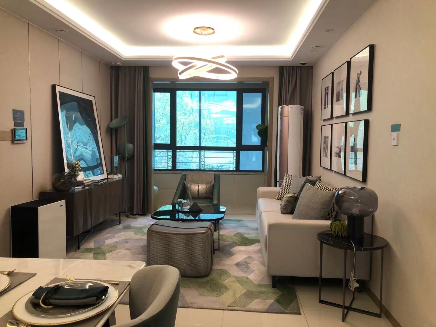 工业北路 王舍人 新东站！万象新天三室！ 成熟！三地铁环绕