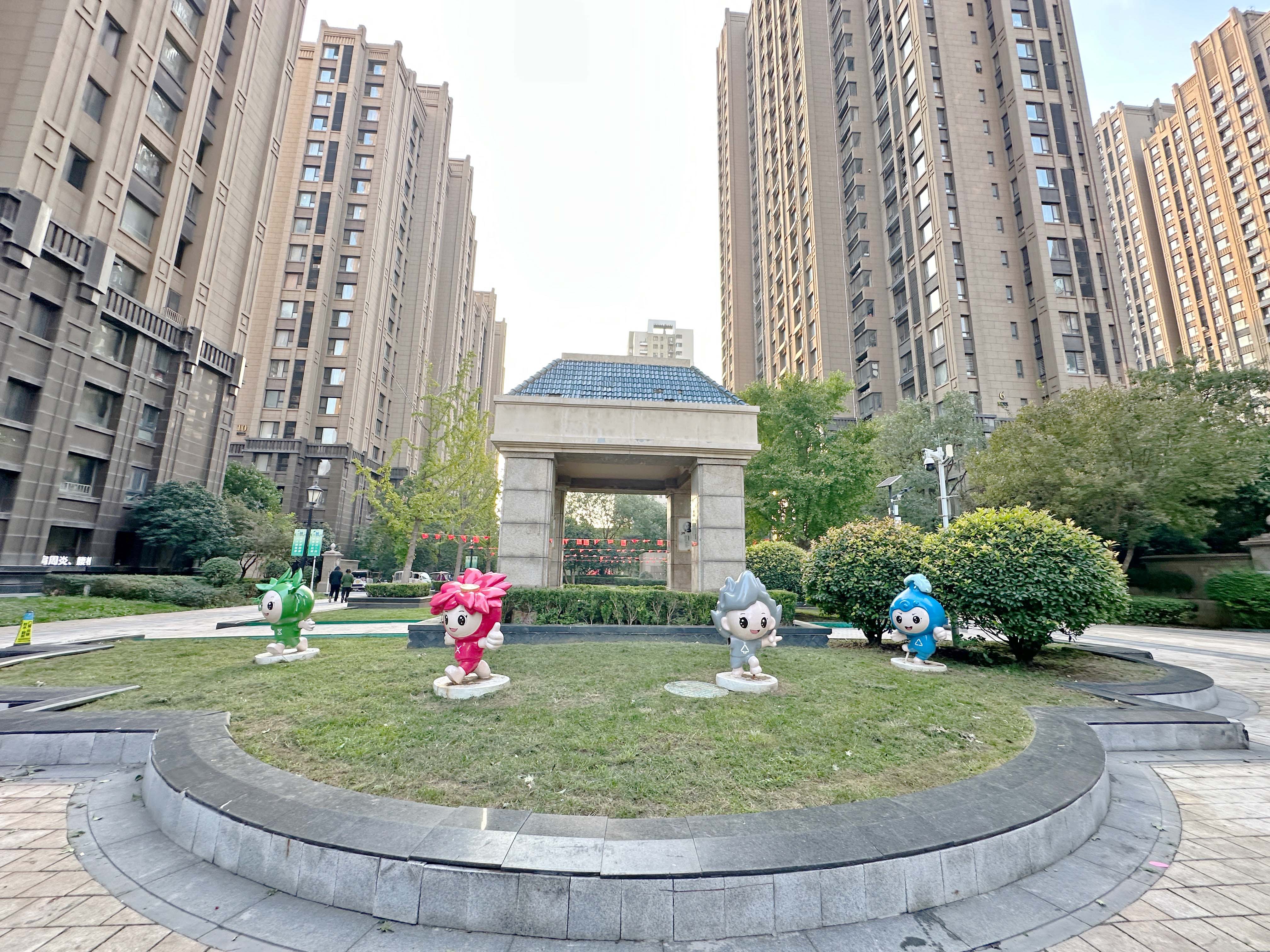 绿地新里卢浮公馆