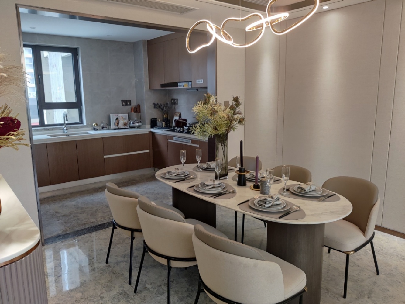 7号地铁口！学历补贴20万！渠道88折！小高层65米楼间距