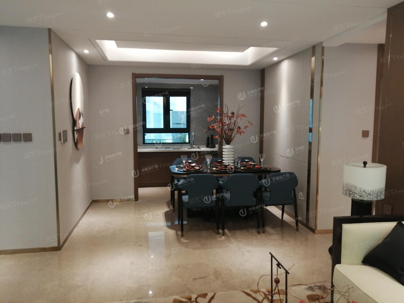 
                            金地明湖樾 