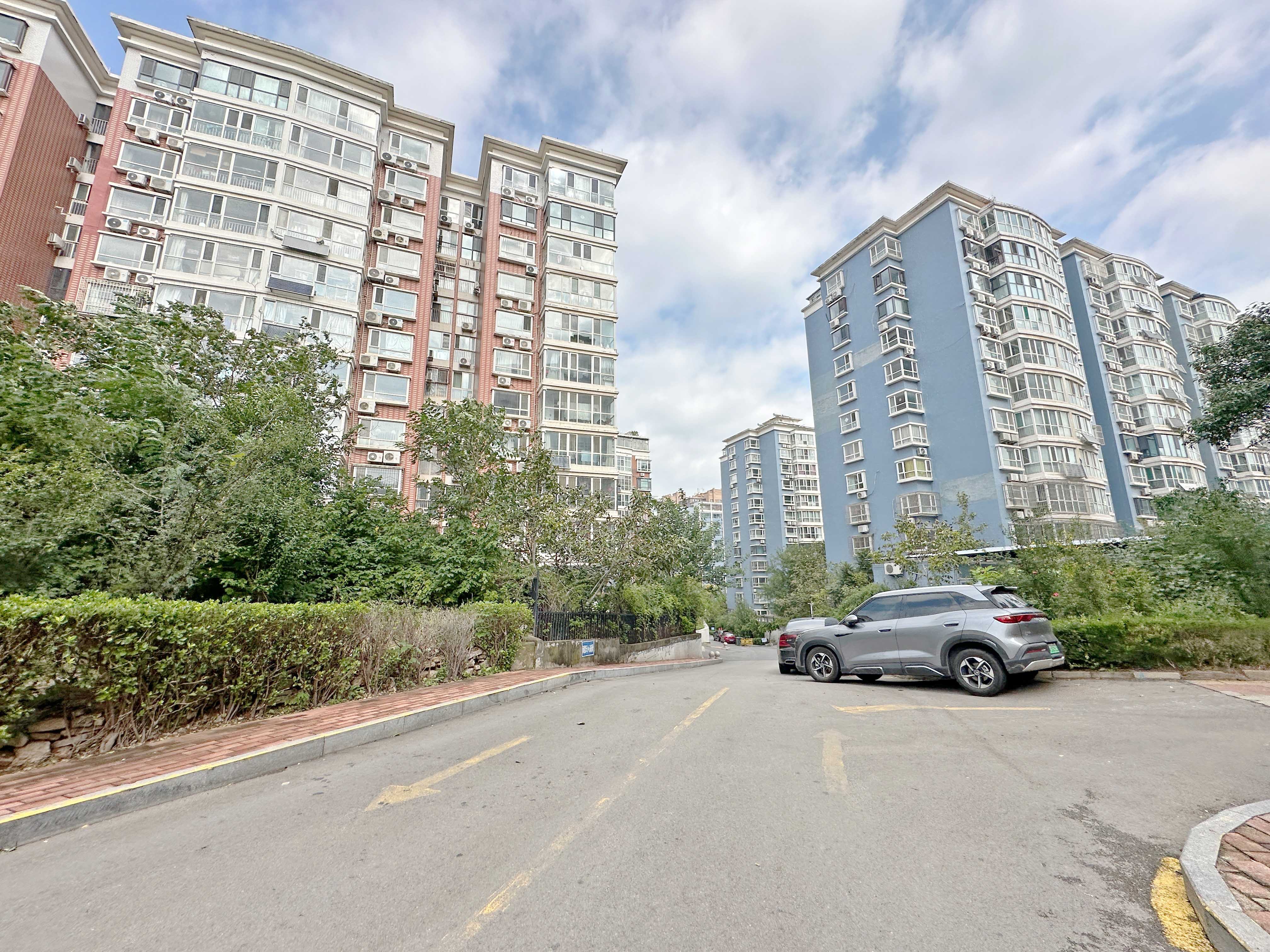 卧龙花园龙泰苑