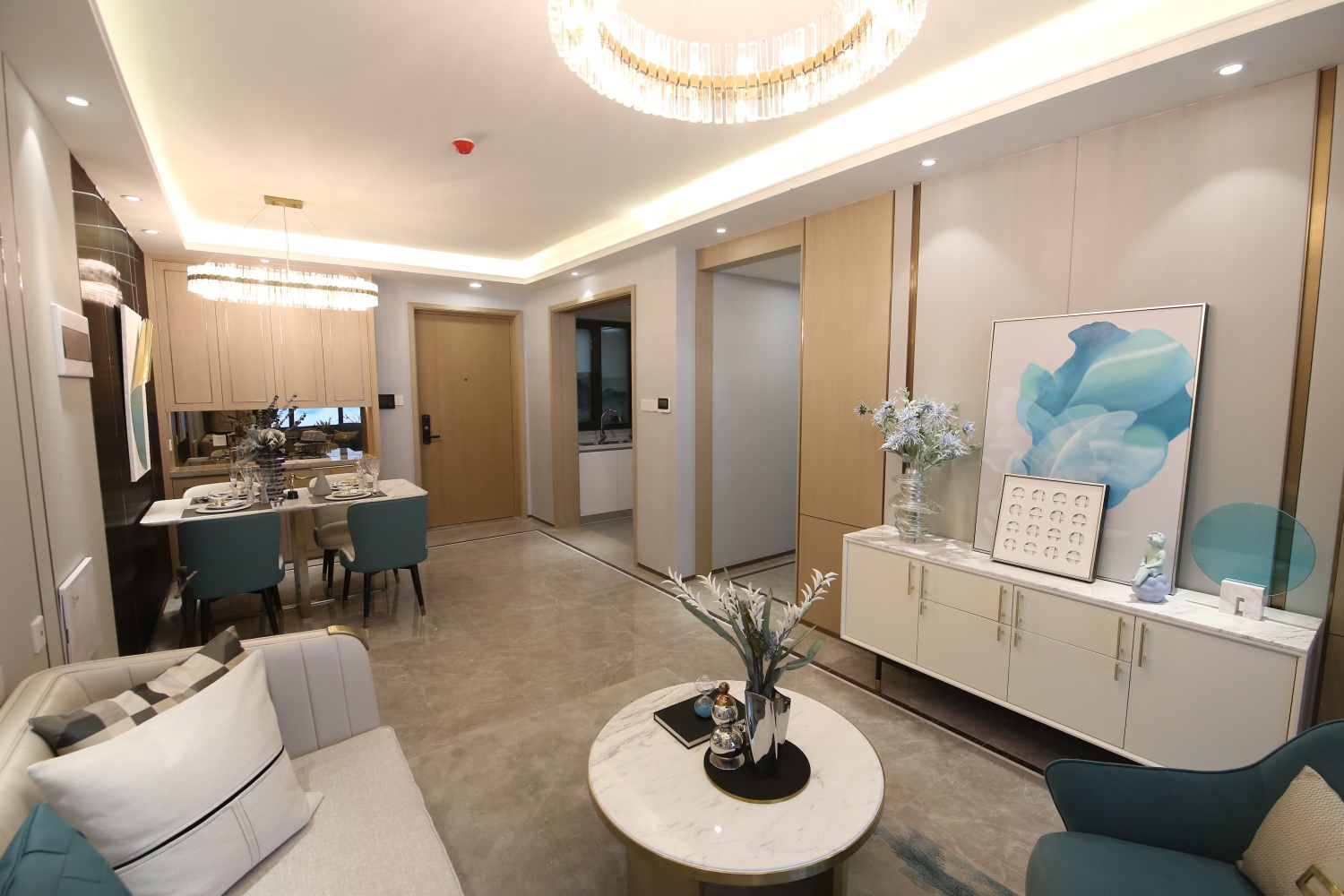 湖景房 教育大盘 金地物业 南北通透 4室2厅2卫