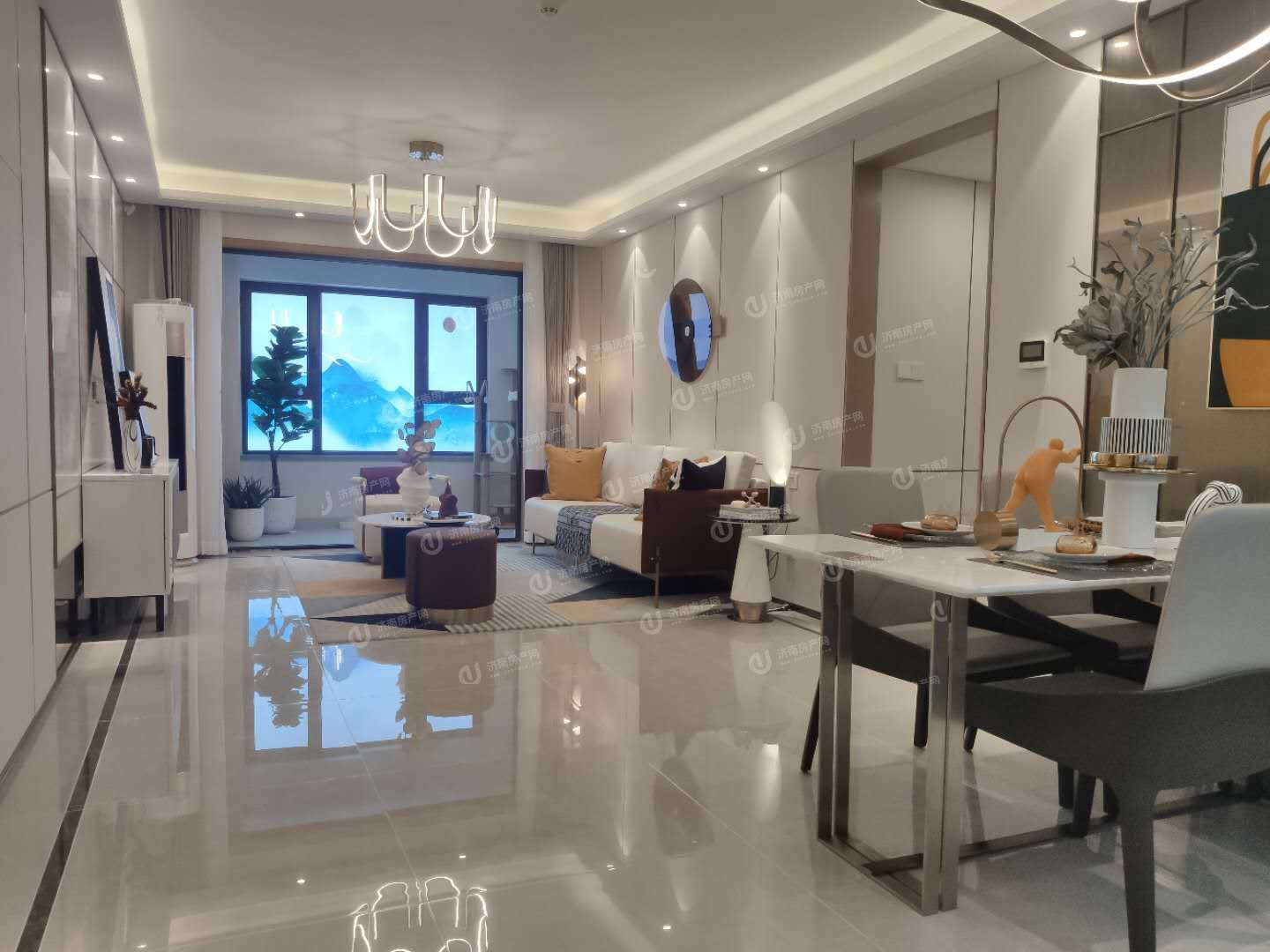 
                            金地明湖樾 