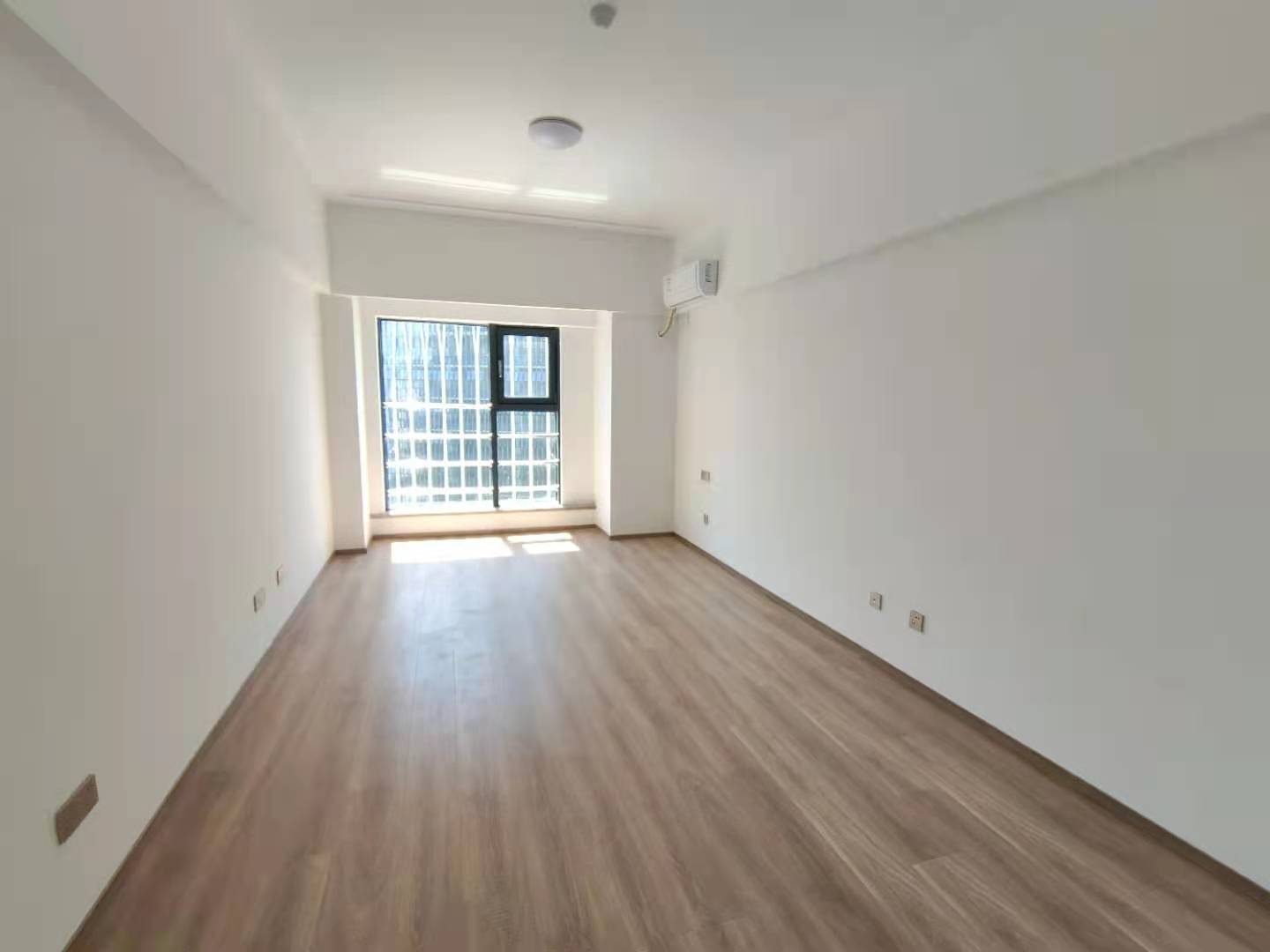 现房 汉峪金谷北 齐鲁软件园南 经十路上地铁口旁