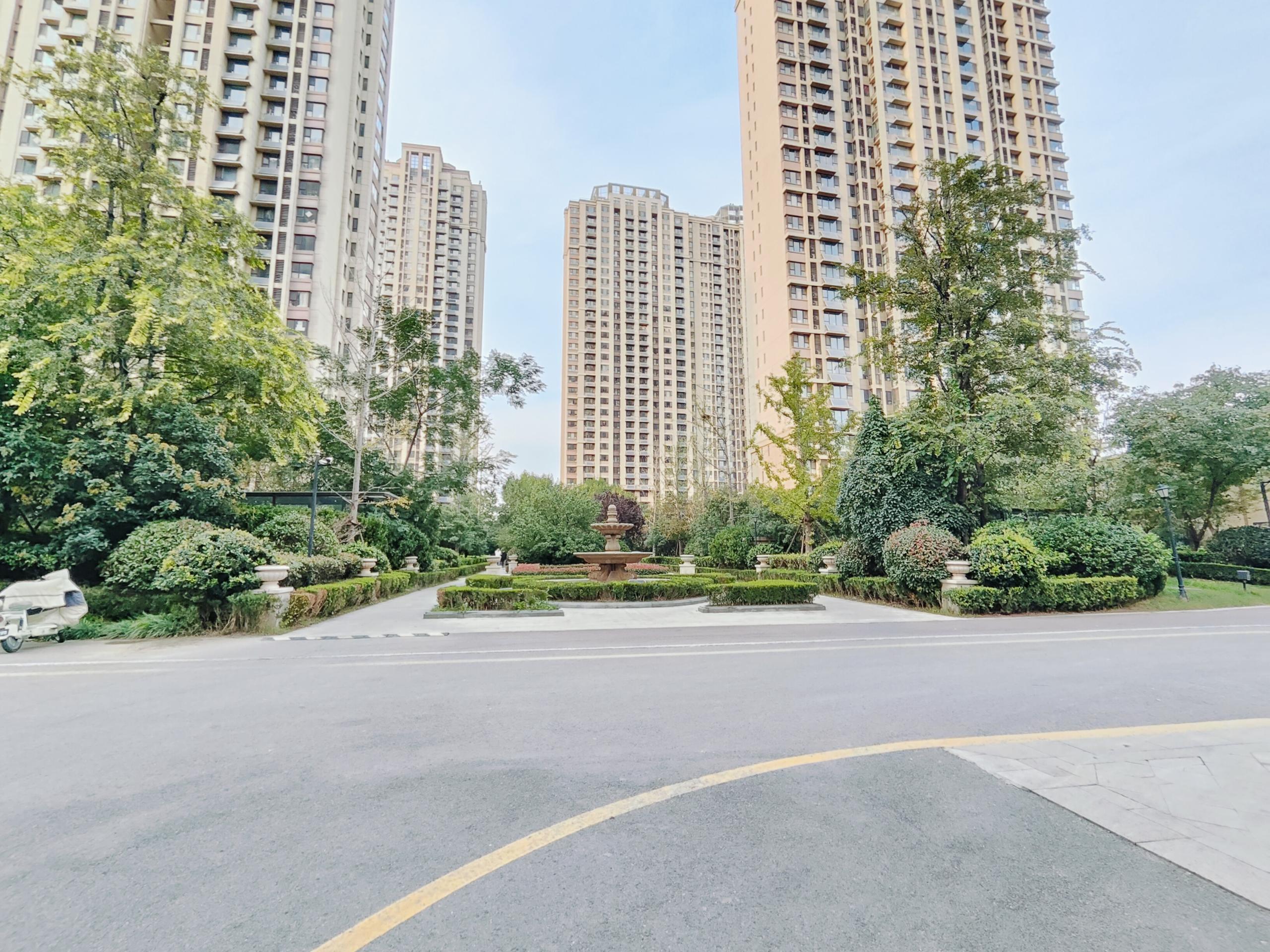 海尔云世界滟澜公馆花园