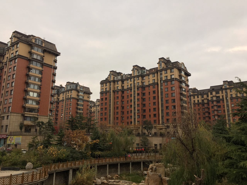 逸城山色