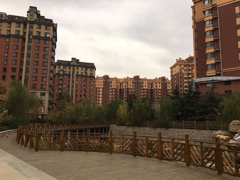 逸城山色
