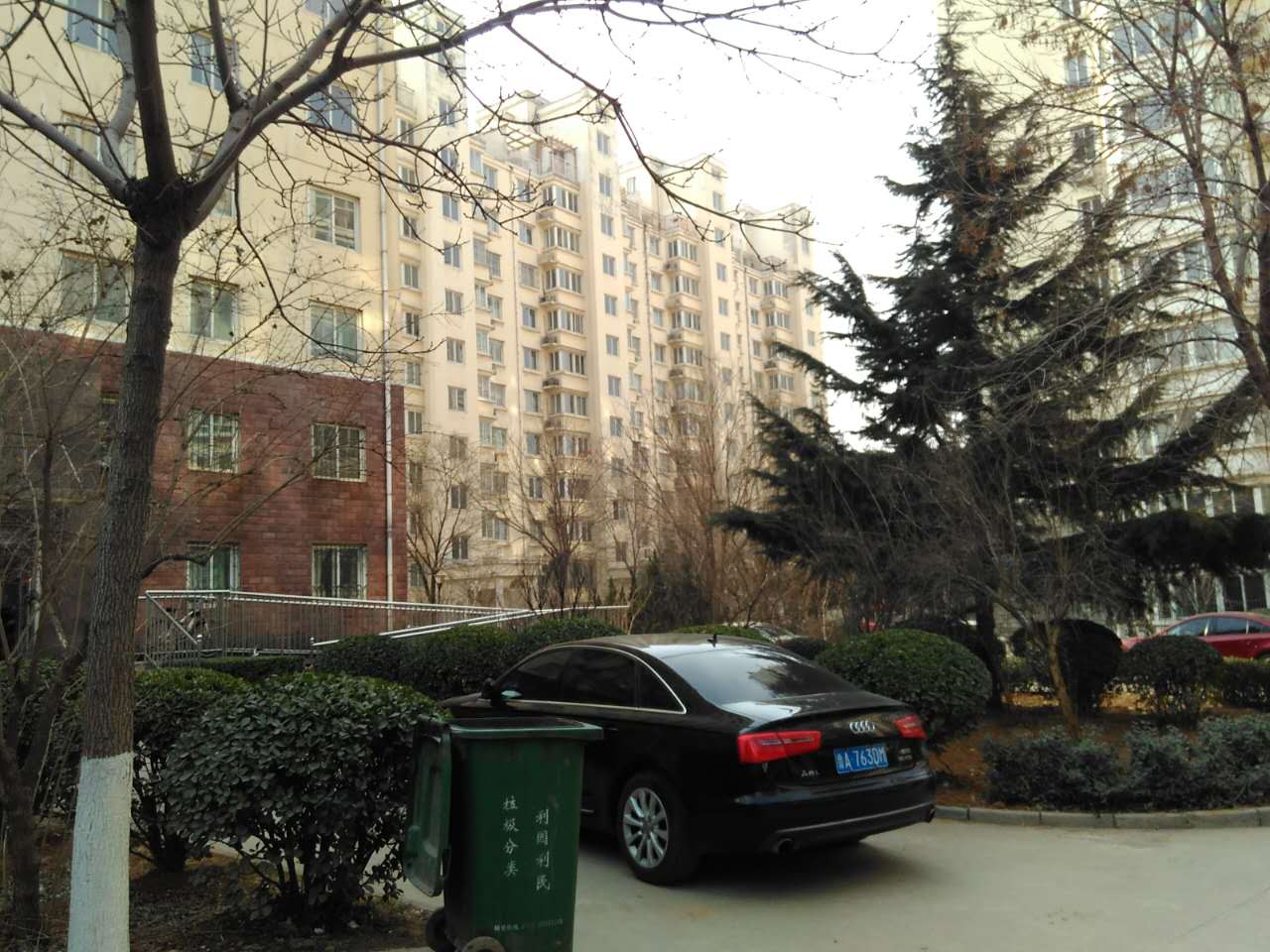 伟东新都一区新贵都 舜耕路上的明星社区