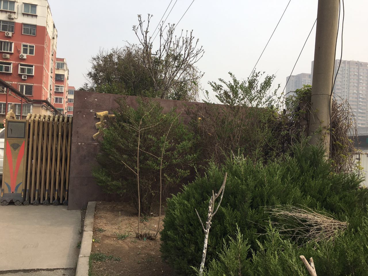 二环东旅游路交界处依山而居-环绿山庄