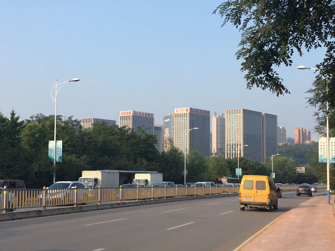 旅游路楼盘，名悦山庄