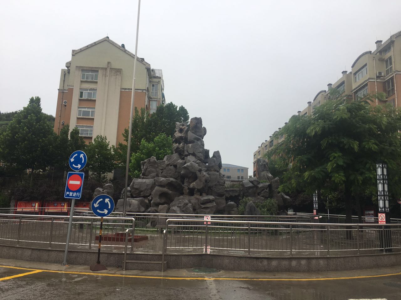 旅游路荆山新居二手房