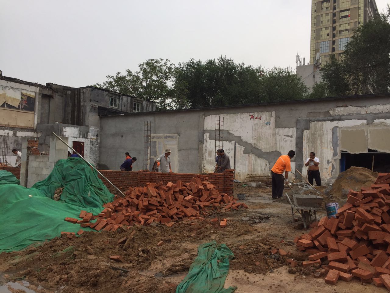拆违后的山师东路现状 更宽阔更美丽