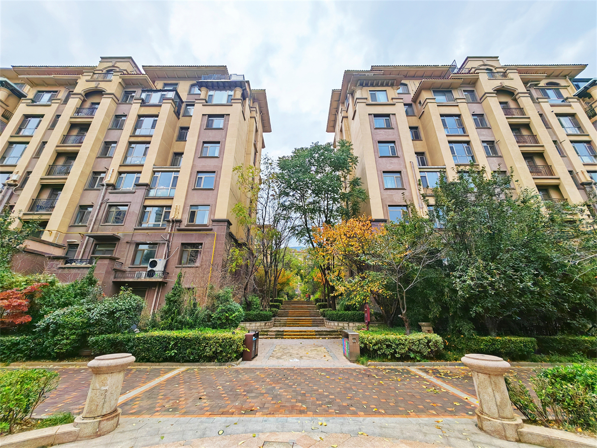 鲁能领秀城漫山香墅西三区